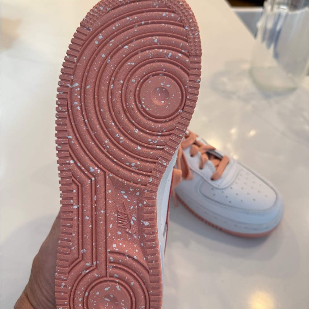 Nike White and Peach Sneakers - Picture 3 of 4
